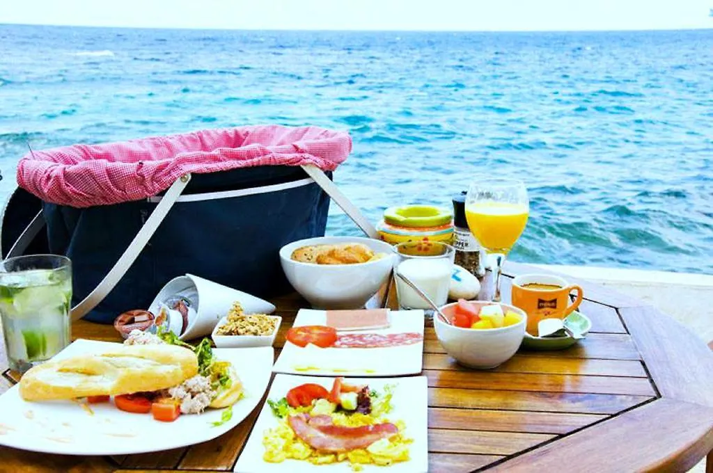 Scuba Lodge & Suites Willemstad Hotel