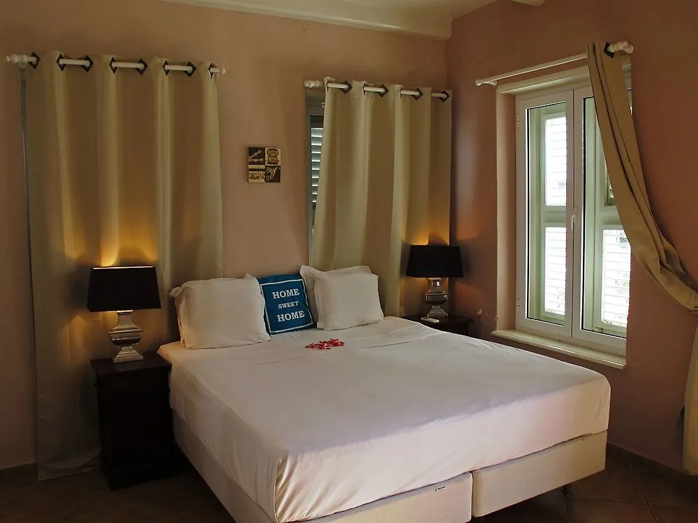 Hotel Scuba Lodge & Suites Willemstad