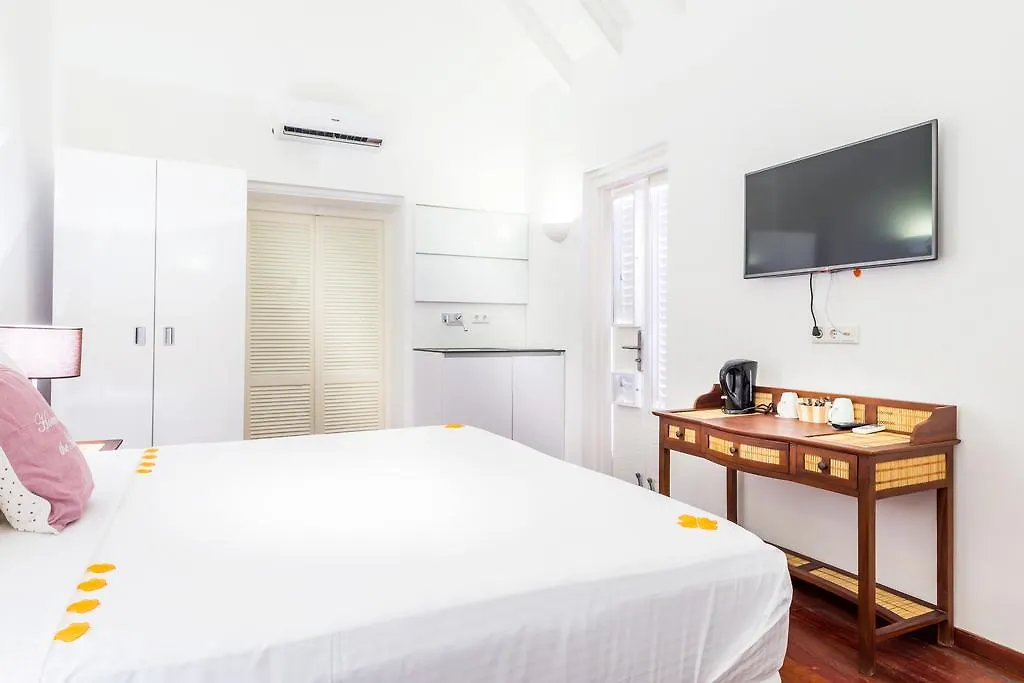 Scuba Lodge & Suites Willemstad 4*,
