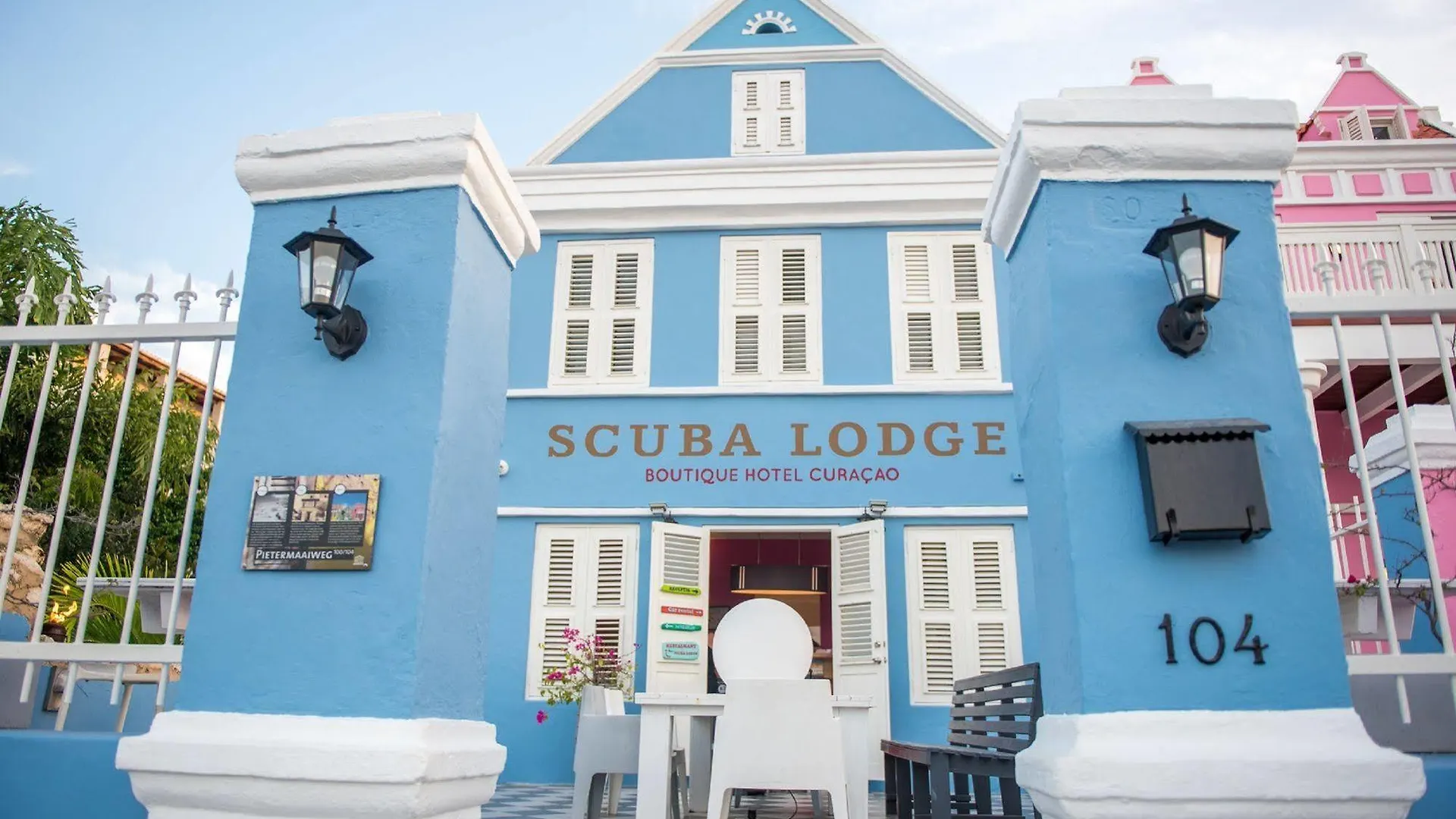 Scuba Lodge & Suites Willemstad 4*,