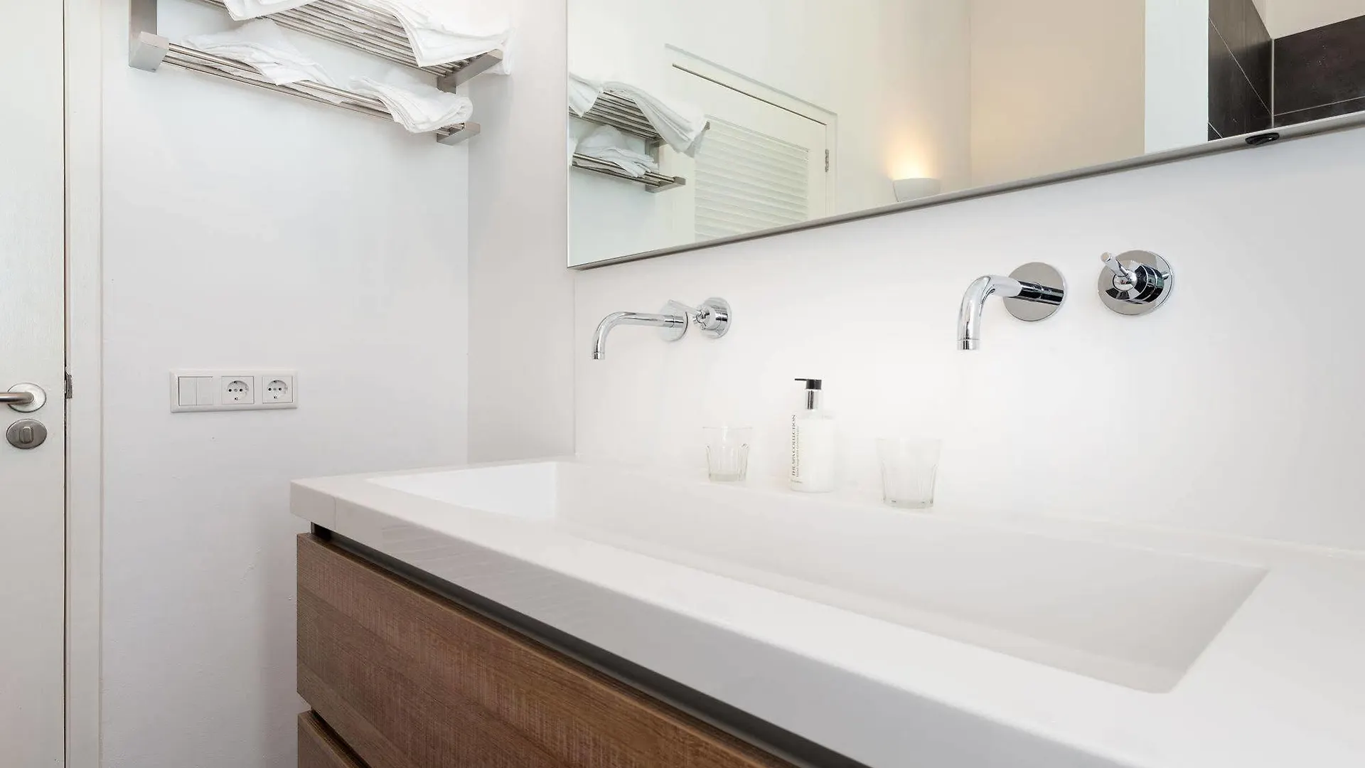 Scuba Lodge & Suites Willemstad Hotel